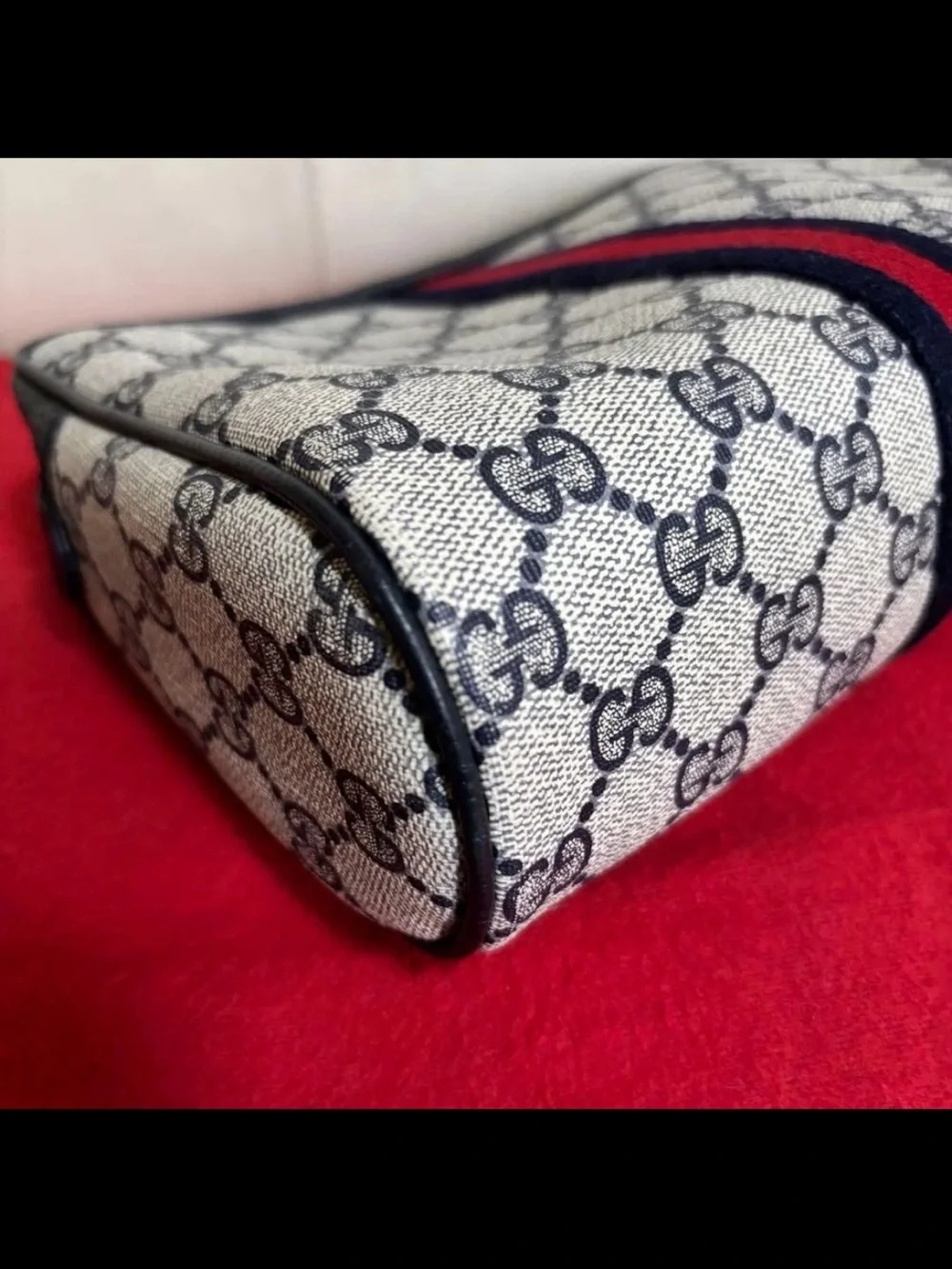 Gucci Beige/Black Toiletry Pouch with Red Center Stripe